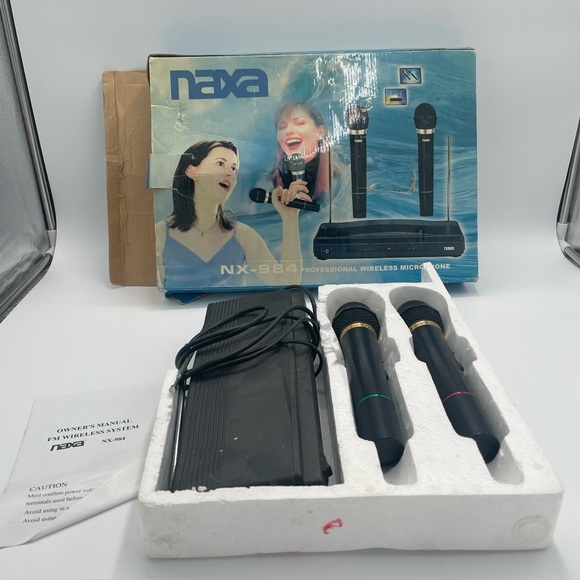 naxa nx-984 Wireless Microphone System - Picture 1 of 4